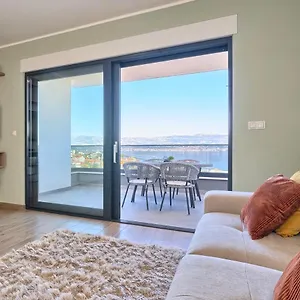 https://apartments-4-friends-apartment-zsuzsa.hotels-in-trogir.com